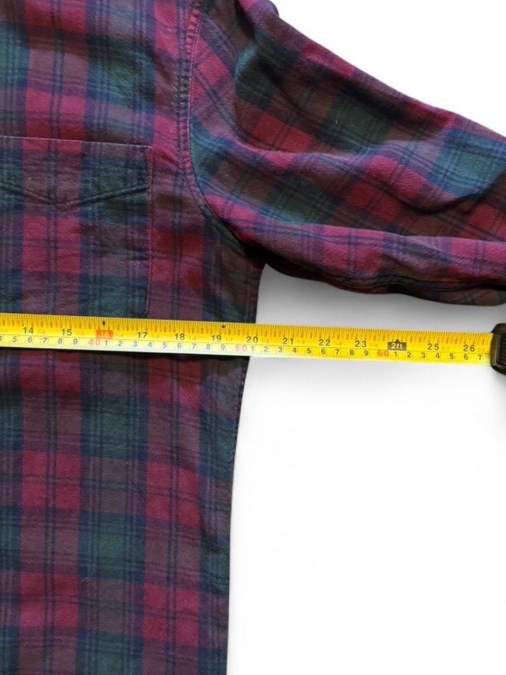 LL Bean Men's Flannel Plaid Button-Down Shirt in Red and Green - Picture 5 of 5